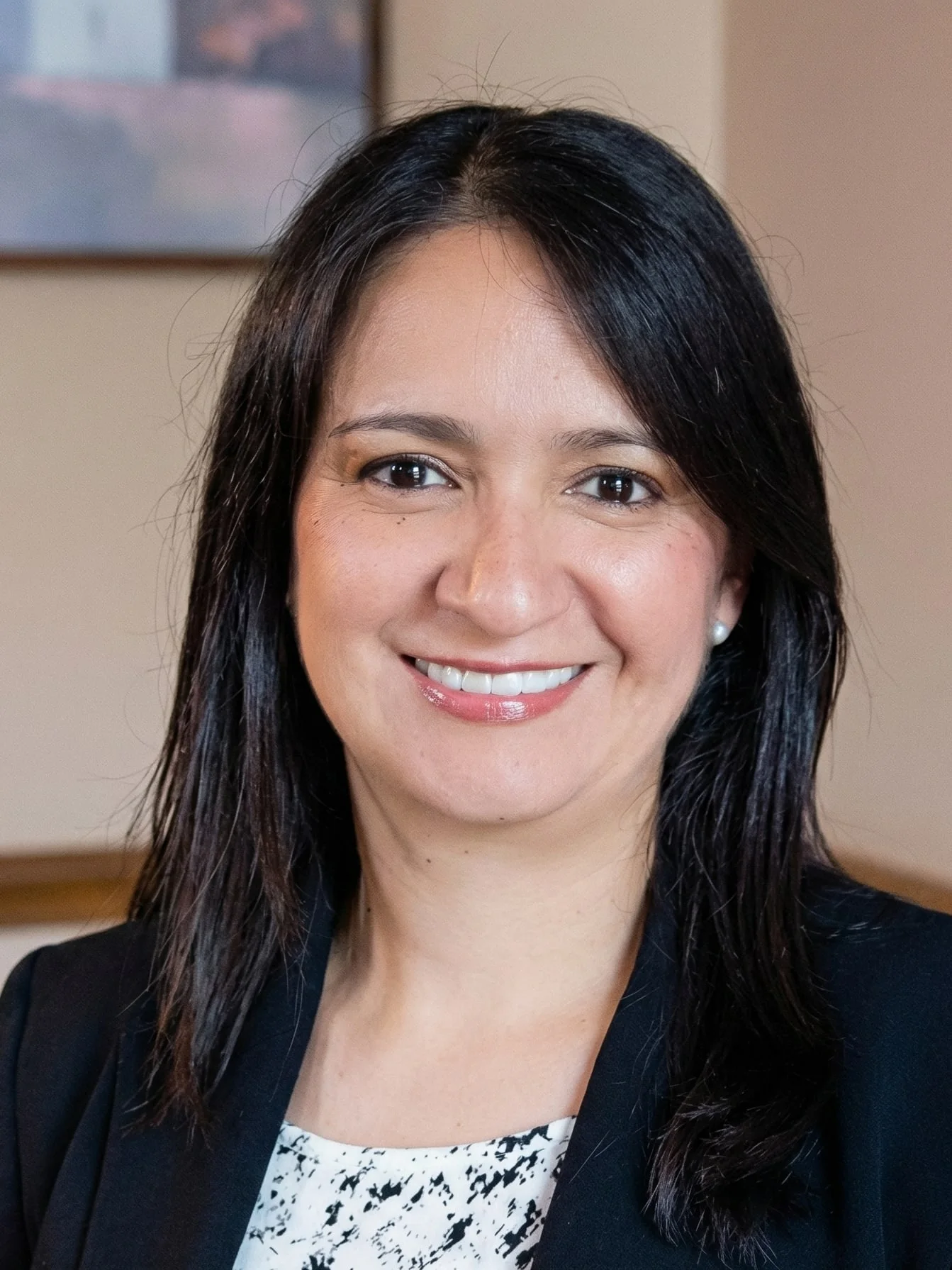 Dr. Angela Gomez